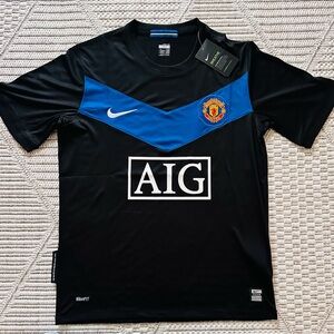 Nike Manchester United Men's Short-Sleeve Training Jersey with Blue Chevron